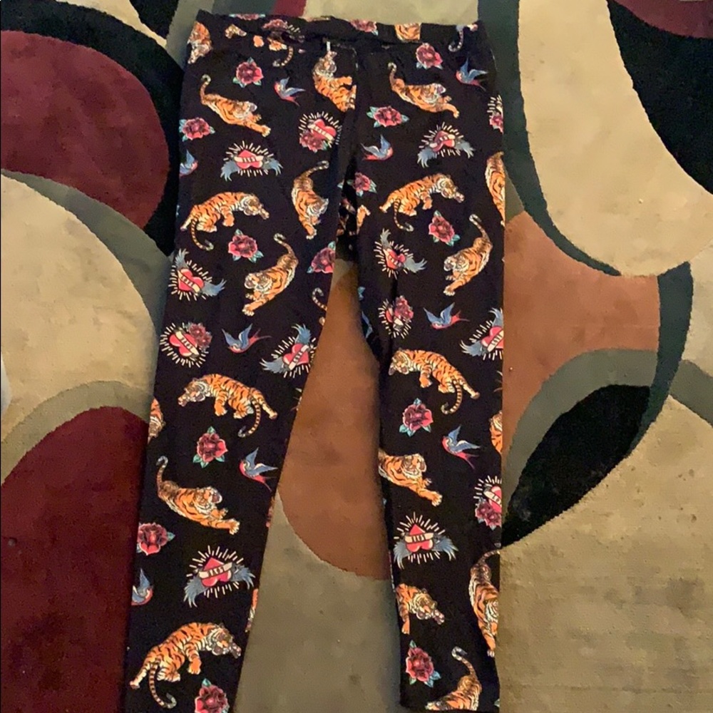 Torrid leggings